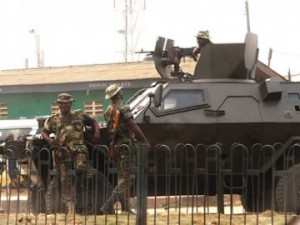 Soldiers-with-an-Armoured-Personnel-Carrier-in-Ojota--360x270